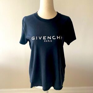 Givenchy Paris - distressed black t-shirt - size medium